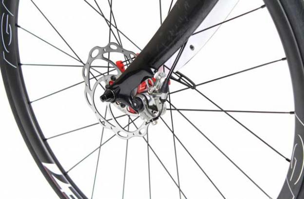 Volagi was the first manufacturer to put disc brakes on a carbon-frame road bike. 